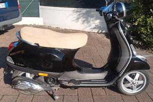 Piaggio Vespa LX 50