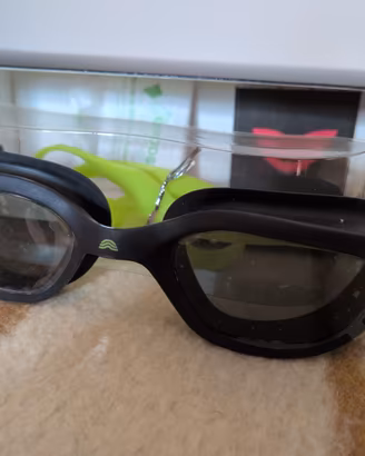 Occhialini da nuoto Aquarapid mai usati