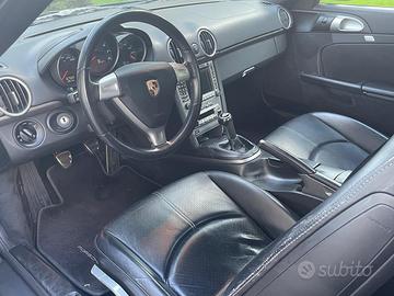 Porsch Cayman 2.7