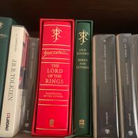 Libri Il signore degli anelli e Beren e Luthien