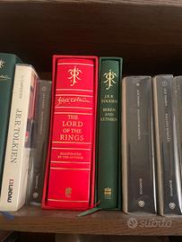 Libri Il signore degli anelli e Beren e Luthien
