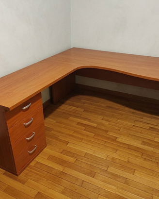 Scrivania Angolare Professionale con Cassettiera –