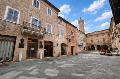 ALBERGO A LORETO