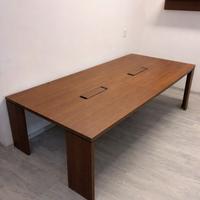 Tavolo per riunioni 
