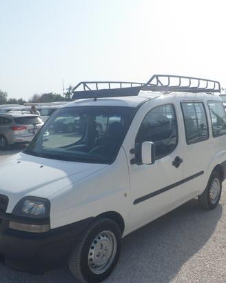 Fiat Doblo 5 posti autocarro