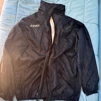 Giacca impermeabile Asics – discreta, zip rotta