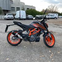 KTM 125 Duke 2023 CON GARANZIA