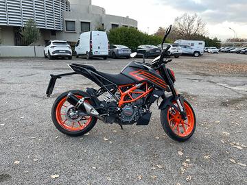 KTM 125 Duke 2023 CON GARANZIA