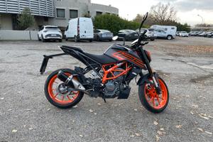 KTM 125 Duke 2023 CON GARANZIA