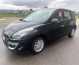 Renault Scenic X-Mod 1.5 dci