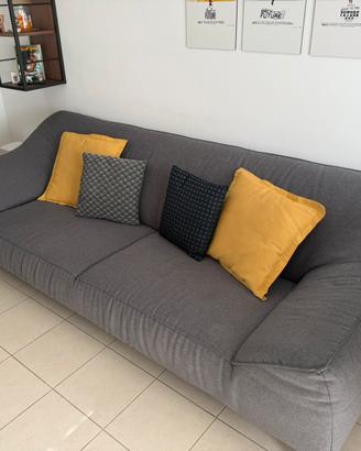 Divano tre posti di design LABARTINO comodissimo