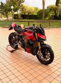Ducati Streetfighter v4s - 12.000 km