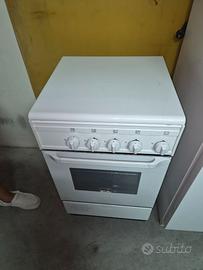 Cucina a gas con forno a gas