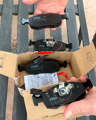 Coppia pasticche e coppia dischi freno nuovi