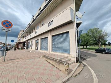 Locale Commerciale in centro paese