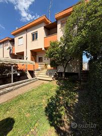 Villetta a schiera di 150 m² con 5 locali e box au
