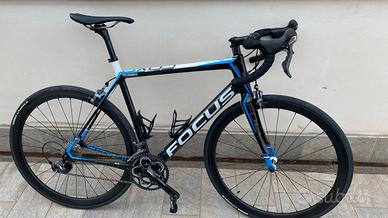 Focus Cayo Evo + Rulli