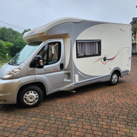 Camper semintegrale compatto mt 5,89