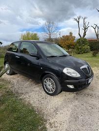 Lancia Ypsilon 1.3 MJT 75 CV Platino
