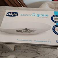 bilancia per neonati 