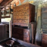 mobili non restaurati fine 800