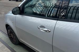 PORTA SPORTELLO ANT SX LANCIA YPSILON 2016