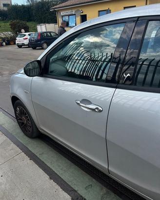 PORTA SPORTELLO ANT SX LANCIA YPSILON 2016