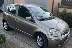 TOYOTA YARIS CON SOLI 142mila km OK NEO PATENTATI