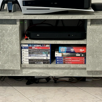 mobiletto grigio per TV, sotto TV e per audio