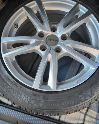 Antineve con cerchi in lega per Hyundai Kona
