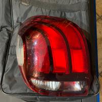 Fanalino stop posteriore sx Peugeot 108 segnato