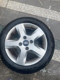 Gomme+cerchi e ruotino Ford Fiesta 2007