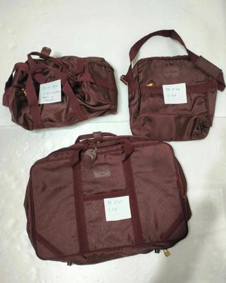 Set tre borse da viaggio misure diverse. Pierre Ca