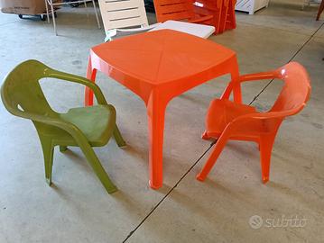 sedie e tavolini per bambini