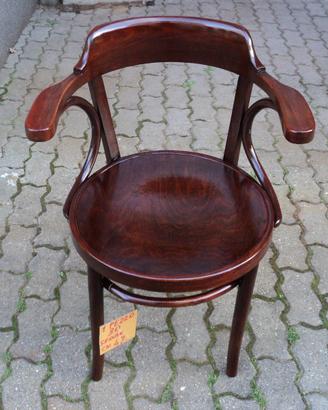 Poltrona thonet con braccioli