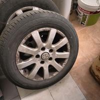 4 Gomme e cerchi 195/60/15 vw