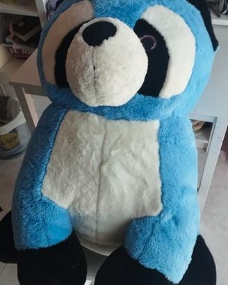 enorme peluche procione
