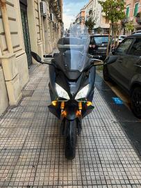 Honda Forza 750
