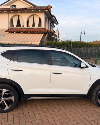 HYUNDAI TUCSON 1.7 CRDi 141 CV DCT XPOSSIBLE+TETTO