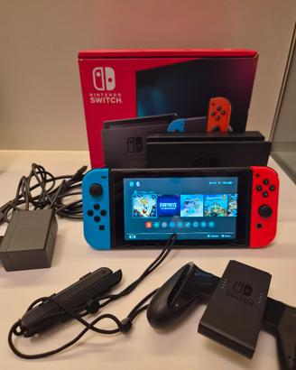 Nintendo Switch  + MicroSD 256gb + Accessori