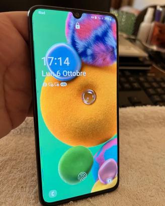 Smartphone Samsung Galaxy A90 5G Top di Gamma
