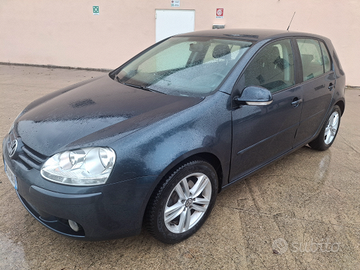 Volkswagen Golf 1.6 102cv