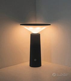 Lampada da tavolo 