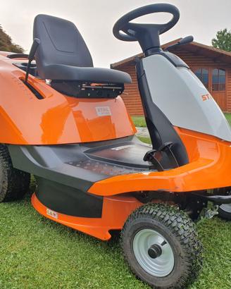 Trattorino STIHL RT4082 cesto + mulching + TASSO 0