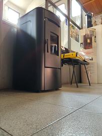 STUFA A PELLET EXTRAFLAME SABRY NERO 5 STELLE