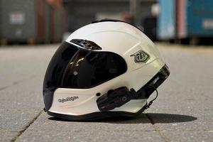 casco Shark x Troy Lee design