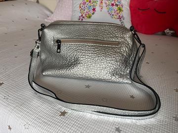 borsa a tracolla in vera pelle colore argento