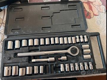 🔧 Set Bussole con Chiave a Cricchetto