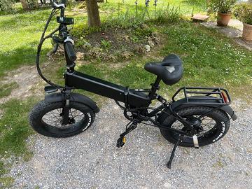 bicicletta elettrica pieghevole