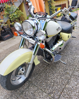 Suzuki Intruder 1500